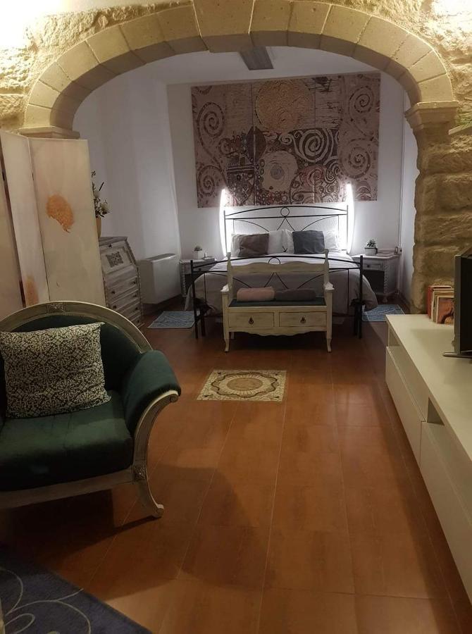 Lughera B&B Tula Buitenkant foto