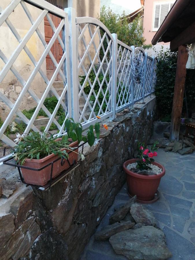 Lughera B&B Tula Buitenkant foto